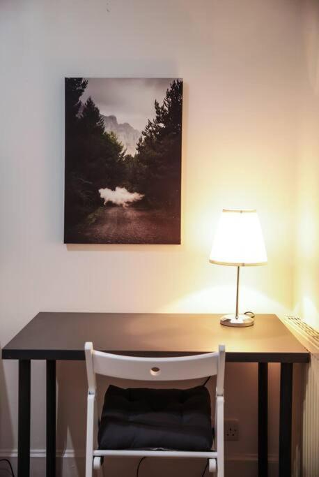 3 Bed Flat With Balcony Central Londen Buitenkant foto