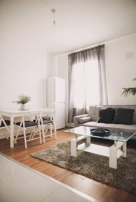 3 Bed Flat With Balcony Central Londen Buitenkant foto