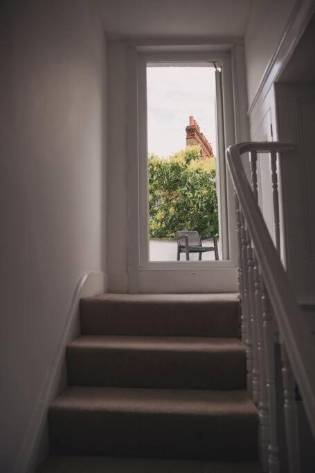 3 Bed Flat With Balcony Central Londen Buitenkant foto